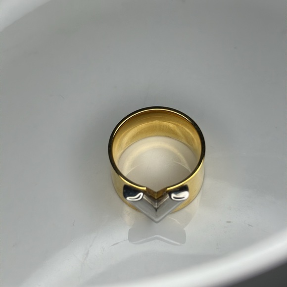 V ring essentials - Picture 7 of 8